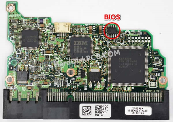 BIOSチップを交換する手順07N9100日立(HITACHI)製HDDの基板PCB